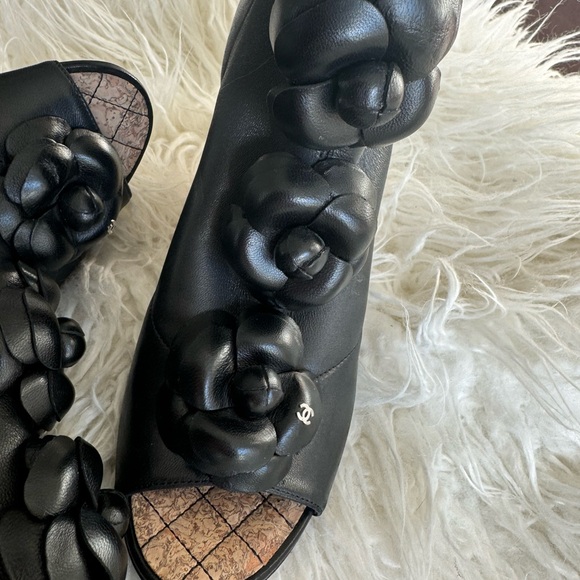 Chanel boots, size 38.5, excellent condition, never worn outside, like new! - Picture 6 of 7